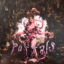 MELANIE MARTINEZ - PORTALS...